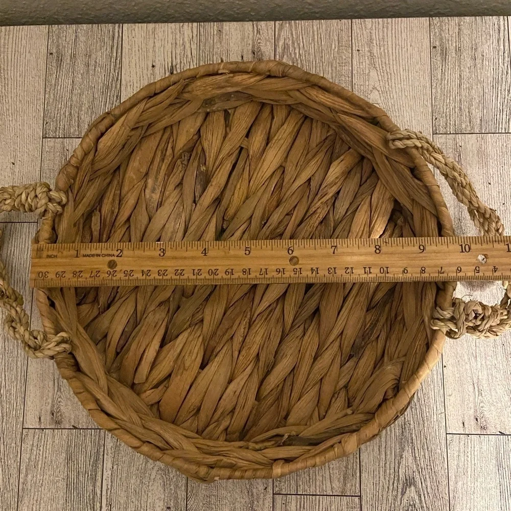 Woven basket tray 10 inches